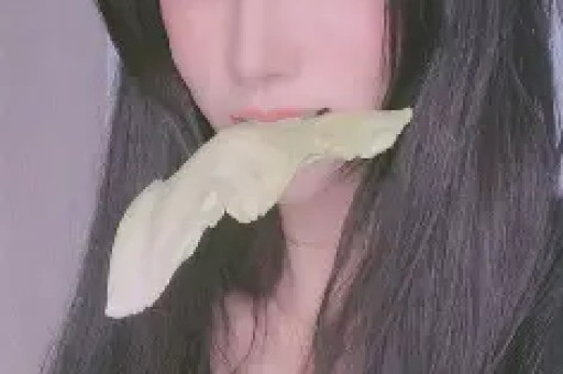 她一夜爆红连上7次舞台后因“耍大牌”遭封如今54岁无人问津
